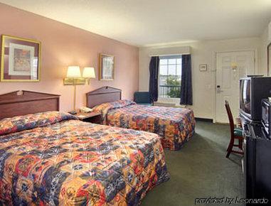 Days Inn By Wyndham Simpsonville Habitación foto